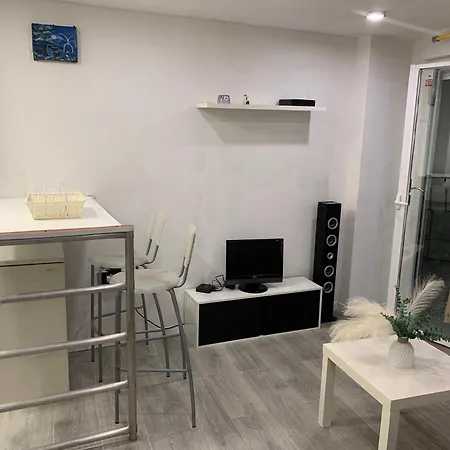 Con Piscina Apartment Chiloeches